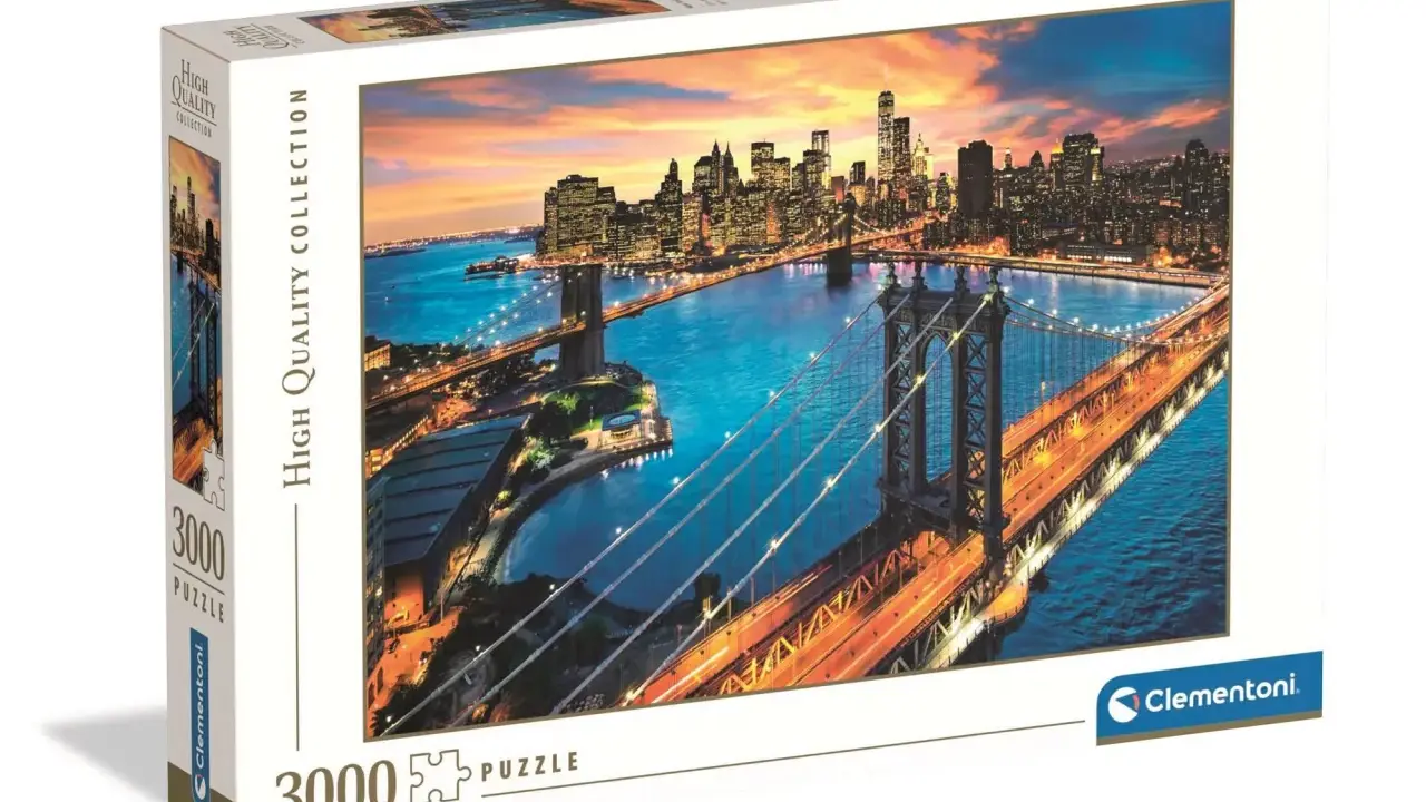 Puzzle 3000 wymiary: nocny widok Manhattanu z mostami i drapaczami chmur w zachodzącym słońcu.