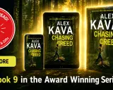 Kolejność książek Alex Kava: okładka "Chasing Creed" na telefonie, tablecie i w formie fizycznej. Numer 9 w serii.