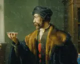 Mężczyzna w bogatym stroju trzyma kielich z płynem. Scena przypomina streszczenie "Fausta", pełne tajemnic i alchemii.