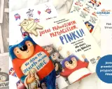 Książki o Pinku: "Jesteś prawdziwym przyjacielem, Pinku!" i ilustracje z postaciami.