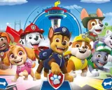 Wesołe psi patrol postacie: Chase, Marshall, Skye, Rubble, Rocky, Zuma i Everest gotowi do akcji!