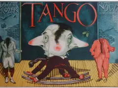 Plakat teatralny "Tango" Mrożka: groteskowa postać na kołysce, obok ubrania bez głów.