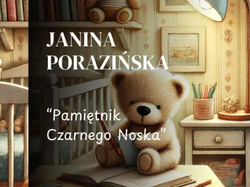 Miś z czarnym noskiem pisze w pamiętniku. Obok przybory do pisania i lampka. W tle łóżeczko i okno.