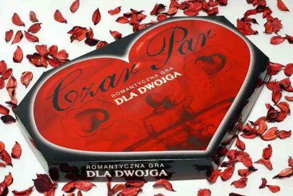 Romantyczna gra "Czar Par" dla dwojga, idealna na wspólne wieczory.
